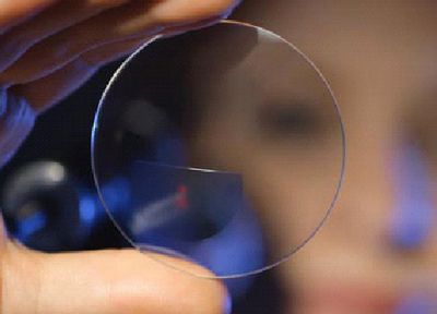 Как сделать контактные линзы в домашних условиях. Как сделать увеличительное стекло в домашних условиях?