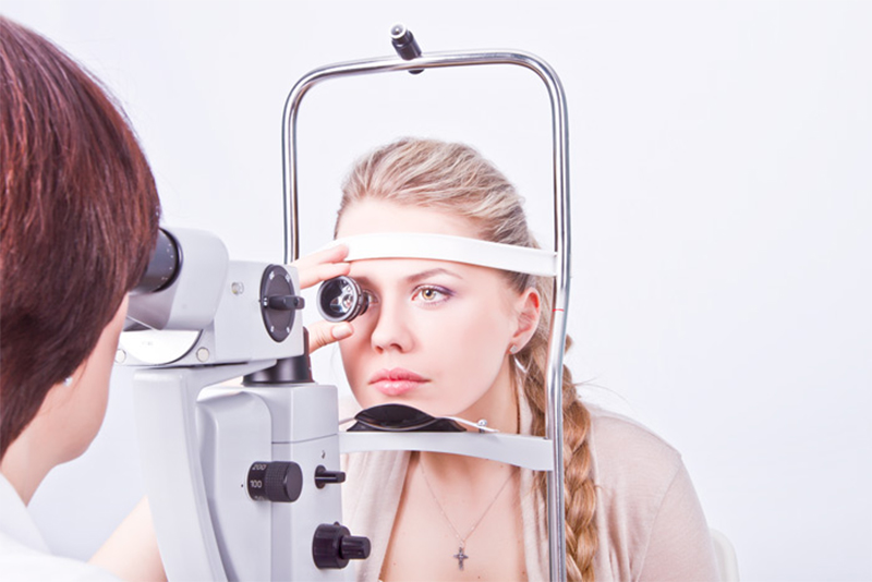 Окулист форум. Офтальмолог. Аппарат окулиста. Аппарат для проверки зрения.