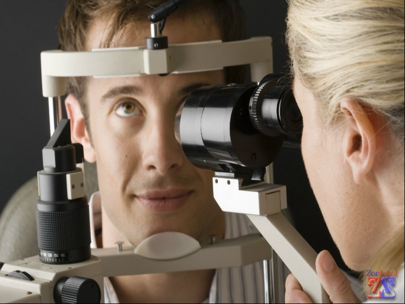 В поликлинику на обследование глаза. Лучшее лечение – своевременное выявление! Лазерная коррекция зрения